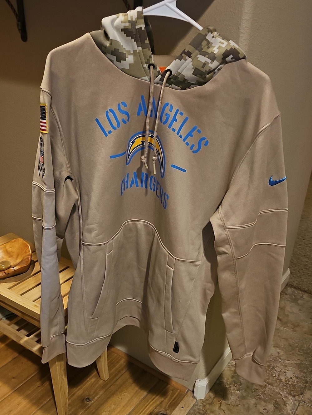 Mens Large Nike Los Angeles Chargers Nfl Embroidered Salute To Service Hoodie